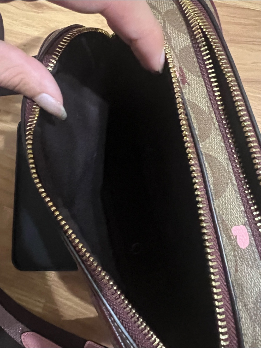 Coach 100% Authentic Brown Signature Heart Print Crossbody Bag (Valentines ) - Picture 11 of 13